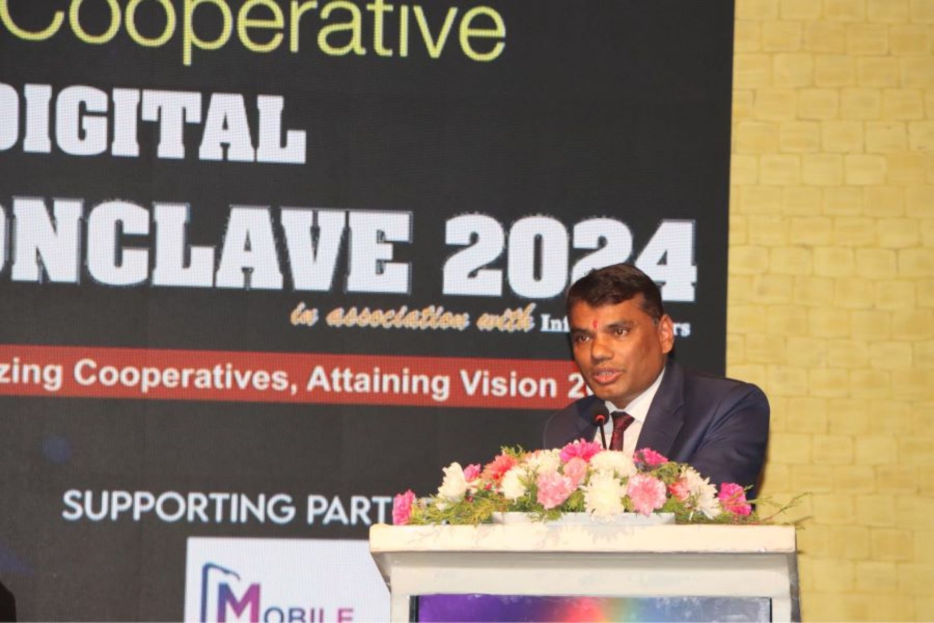 सहकारीका बचतकर्ताले सडकदेखि विभागसम्म धर्ना दिने अवस्था किन बन्यो: सचिव दुवाडी 